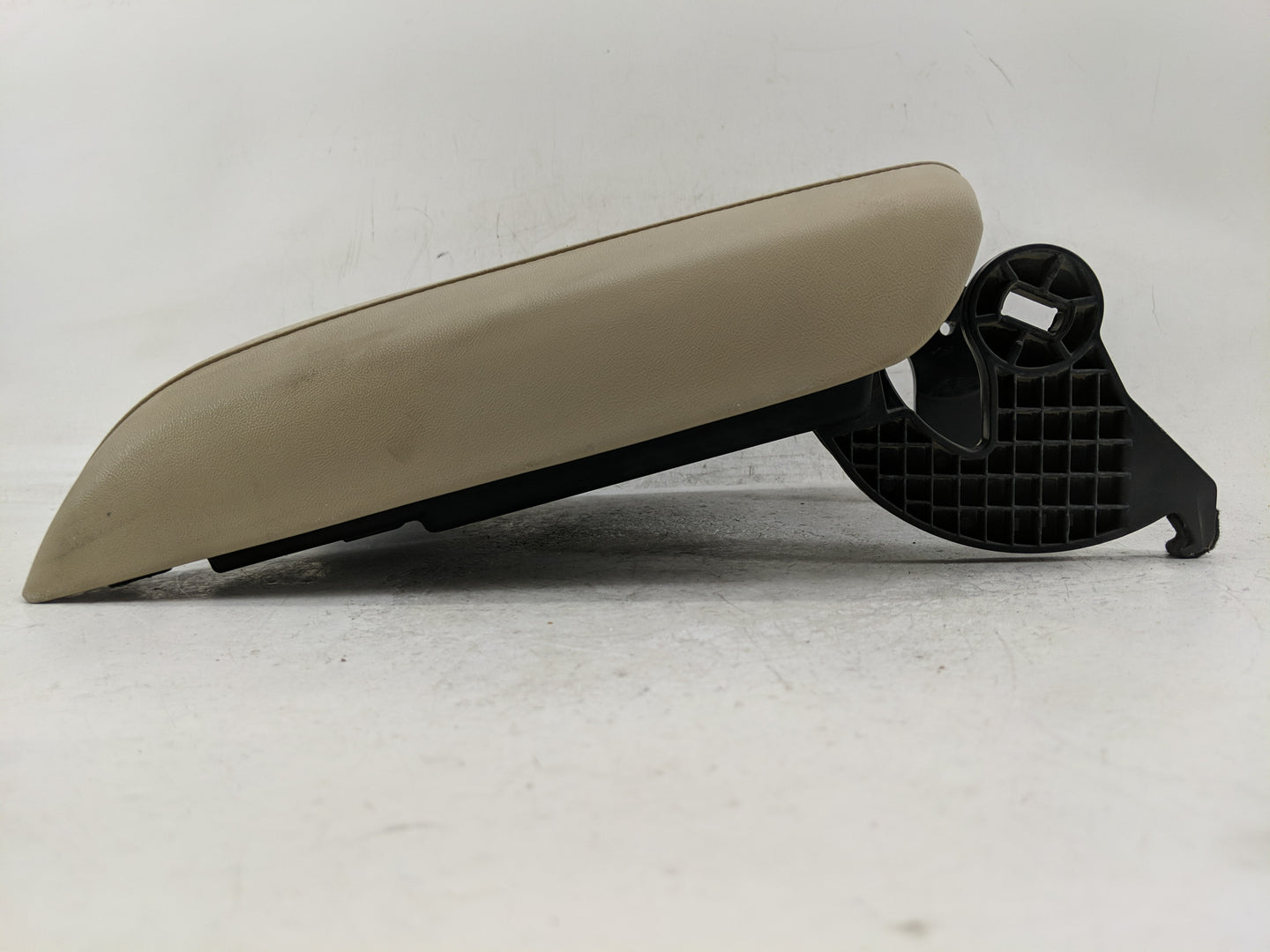 2020 Acura Rdx Center Console Armrest Cover Lid Fits OEM Used Auto Parts - Oemusedautoparts1.com