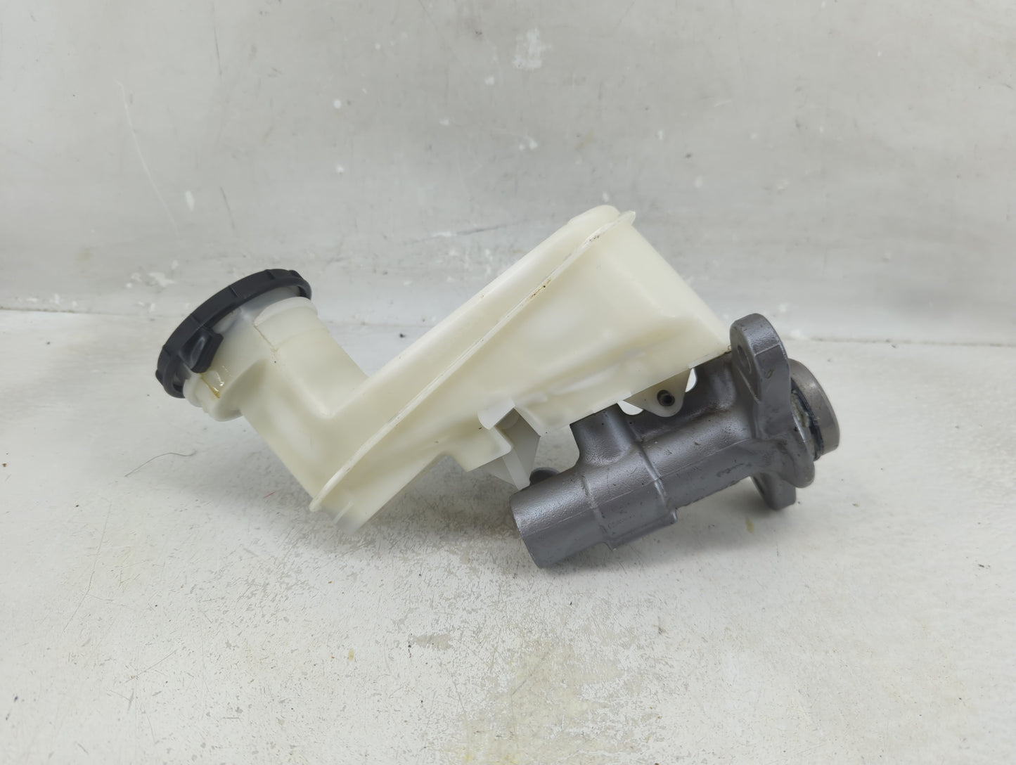 2015-2020 Acura Tlx Brake Master Cylinder - Oemusedautoparts1.com