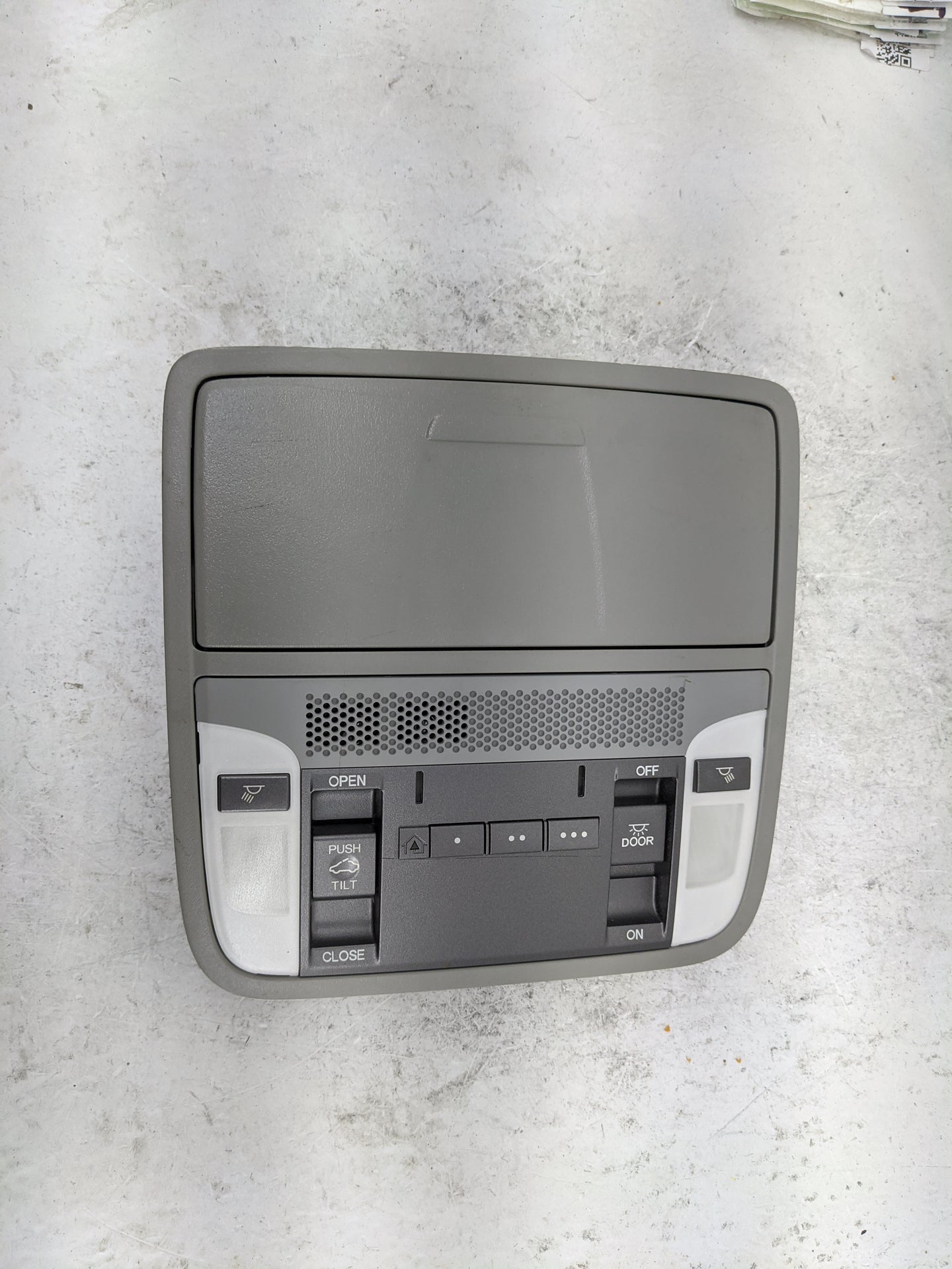 2015-2020 Acura Tlx Overhead Console W/rear Climate Control Gray - Oemusedautoparts1.com