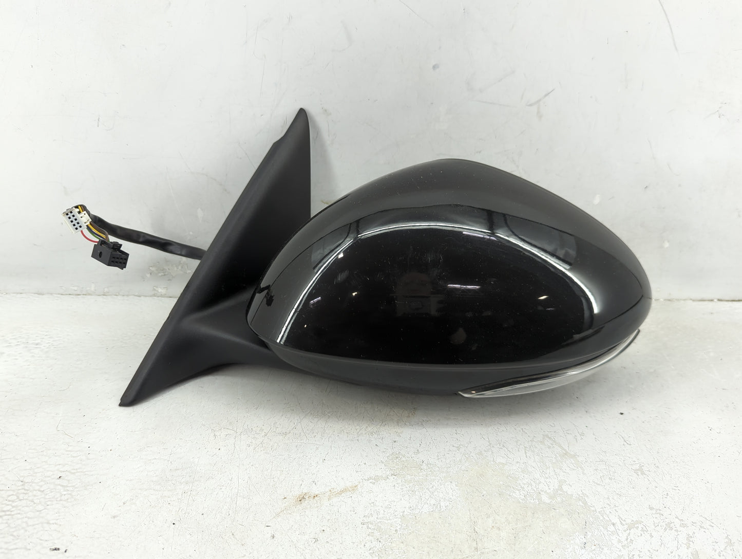 2020 Alfa Romeo Giulia Driver Side View Mirror - Left Door Mirror OEM Used - Oemusedautoparts1.com