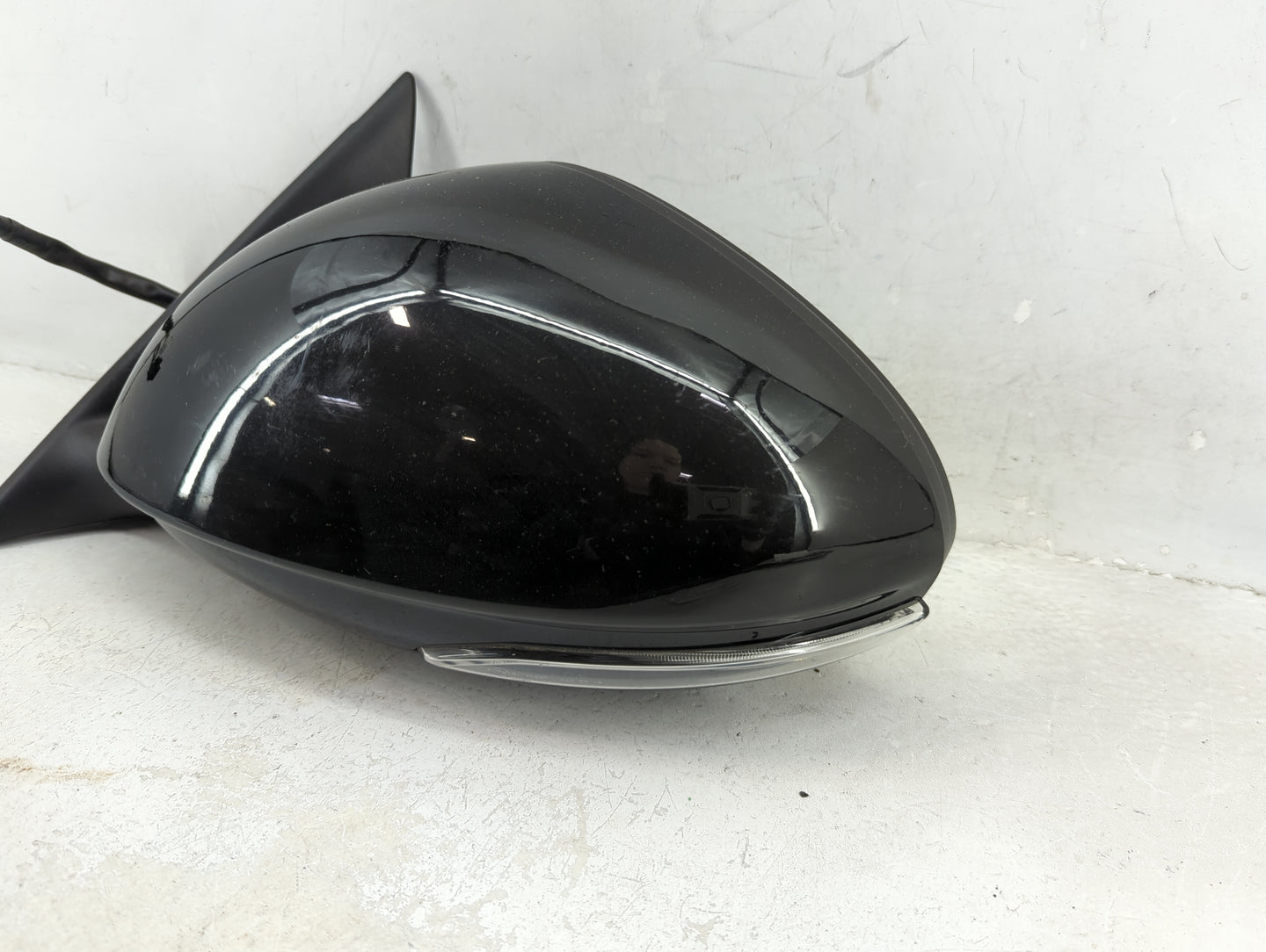2020 Alfa Romeo Giulia Driver Side View Mirror - Left Door Mirror OEM Used - Oemusedautoparts1.com