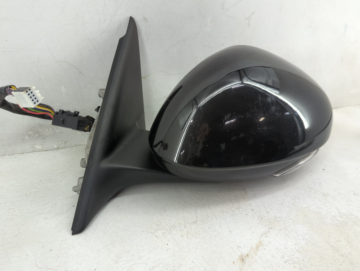 2020 Alfa Romeo Giulia Driver Side View Mirror - Left Door Mirror OEM Used - Oemusedautoparts1.com