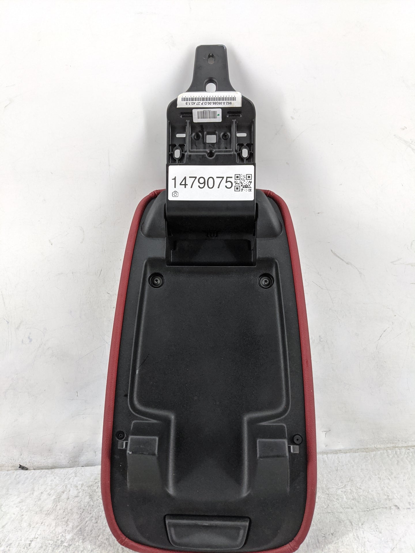 2020 Alfa Romeo Giulia Center Console Armrest Cover Lid P/N:952.0.09386.00.D.P.27.43.1.9 9520093860043274319 Fits OEM Used A