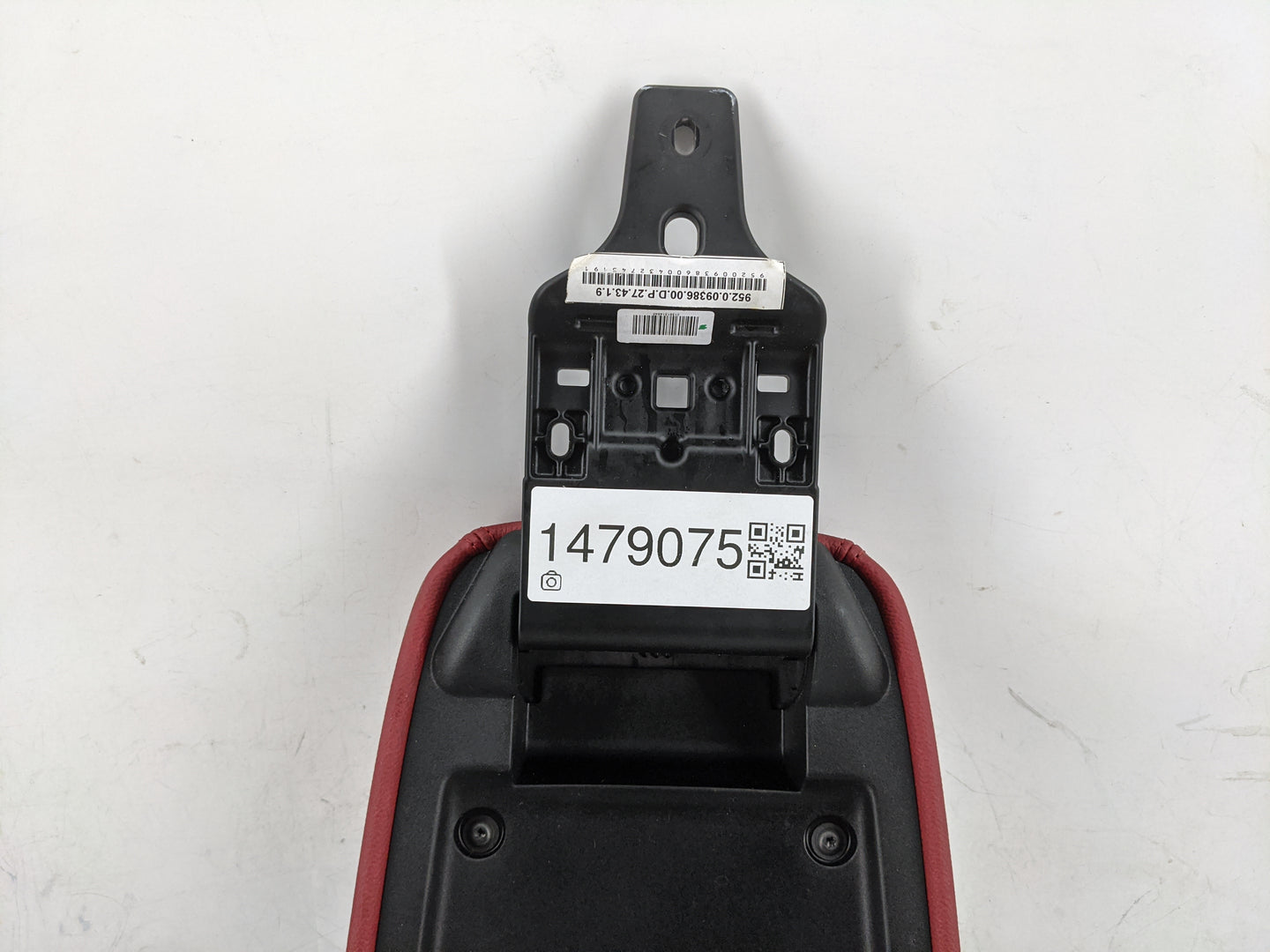 2020 Alfa Romeo Giulia Center Console Armrest Cover Lid P/N:952.0.09386.00.D.P.27.43.1.9 9520093860043274319 Fits OEM Used A