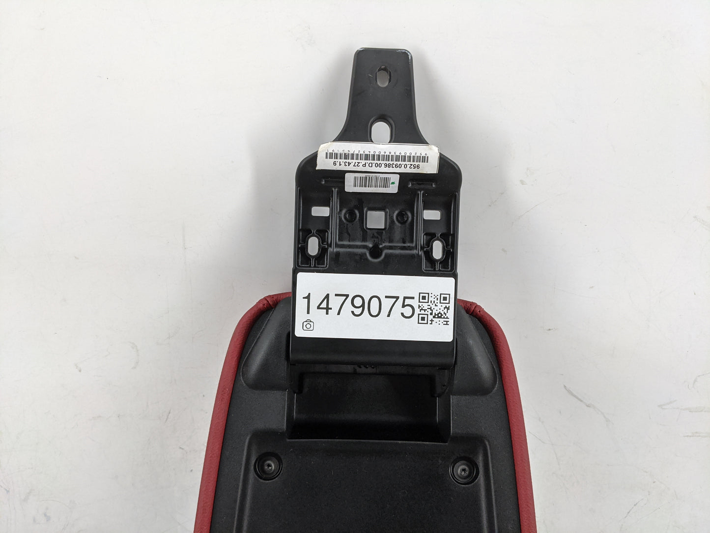 2020 Alfa Romeo Giulia Center Console Armrest Cover Lid P/N:952.0.09386.00.D.P.27.43.1.9 9520093860043274319 Fits OEM Used A