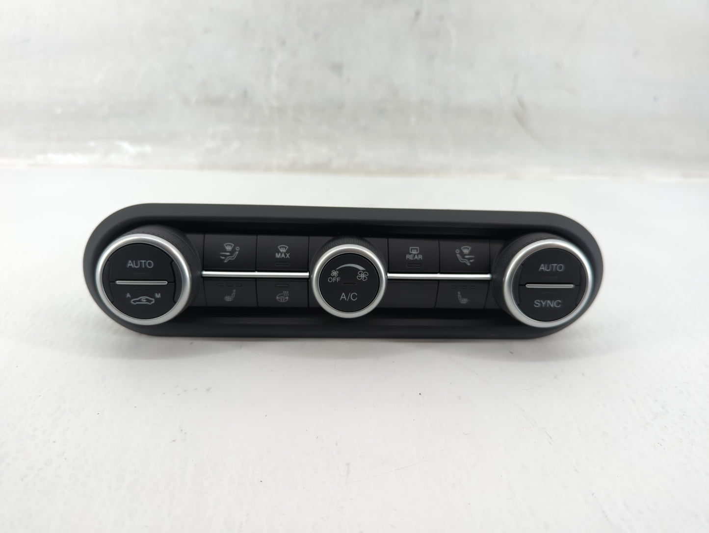 2020 Alfa Romeo Giulia Climate Control Module Temperature AC/Heater Replacement P/N:01561506110 Fits OEM Used Auto Parts - O