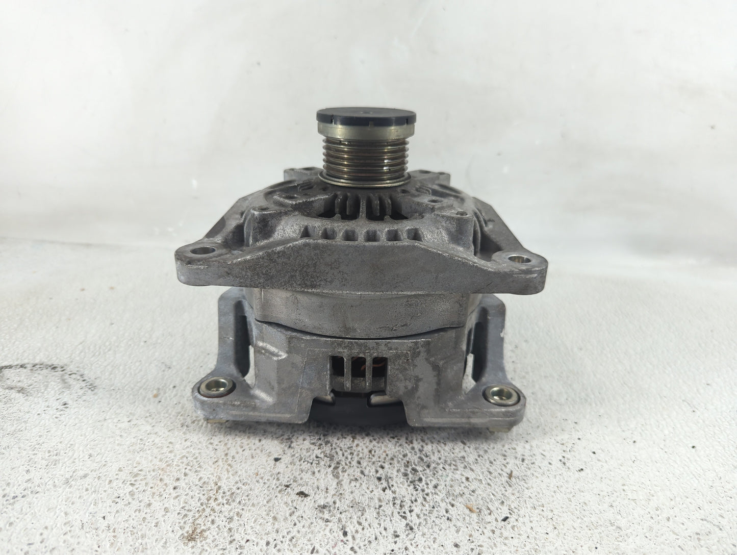 2020 Alfa Romeo Stelvio Alternator Replacement Generator Charging Assembly Engine OEM P/N:50559542 Fits Fits 2017 OEM Used A