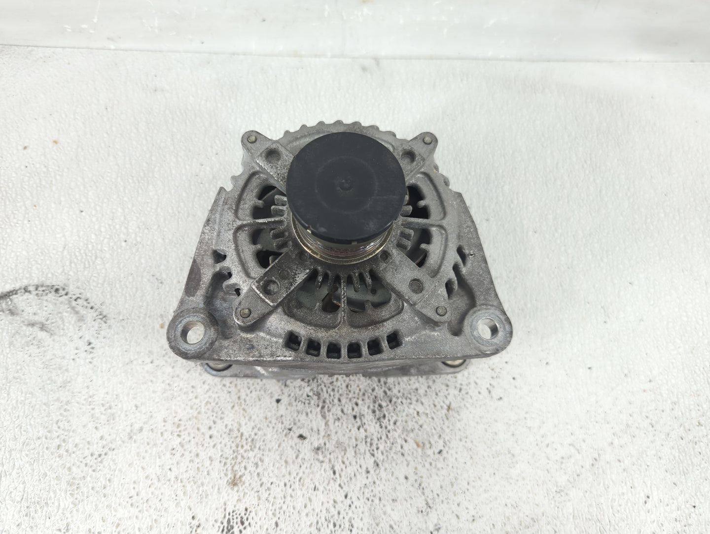 2020 Alfa Romeo Stelvio Alternator Replacement Generator Charging Assembly Engine OEM P/N:50559542 Fits Fits 2017 OEM Used A