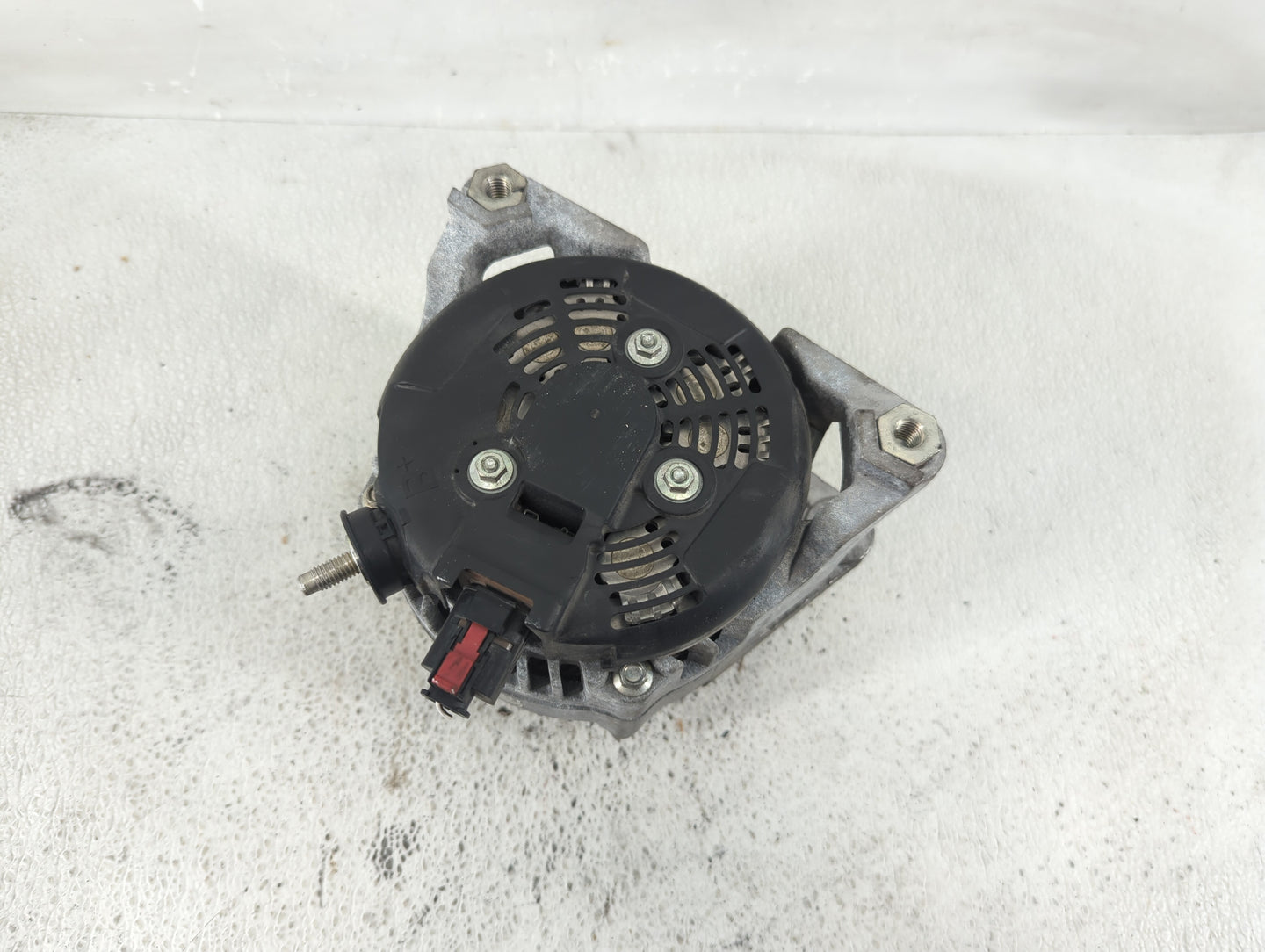 2020 Alfa Romeo Stelvio Alternator Replacement Generator Charging Assembly Engine OEM P/N:50559542 Fits Fits 2017 OEM Used A
