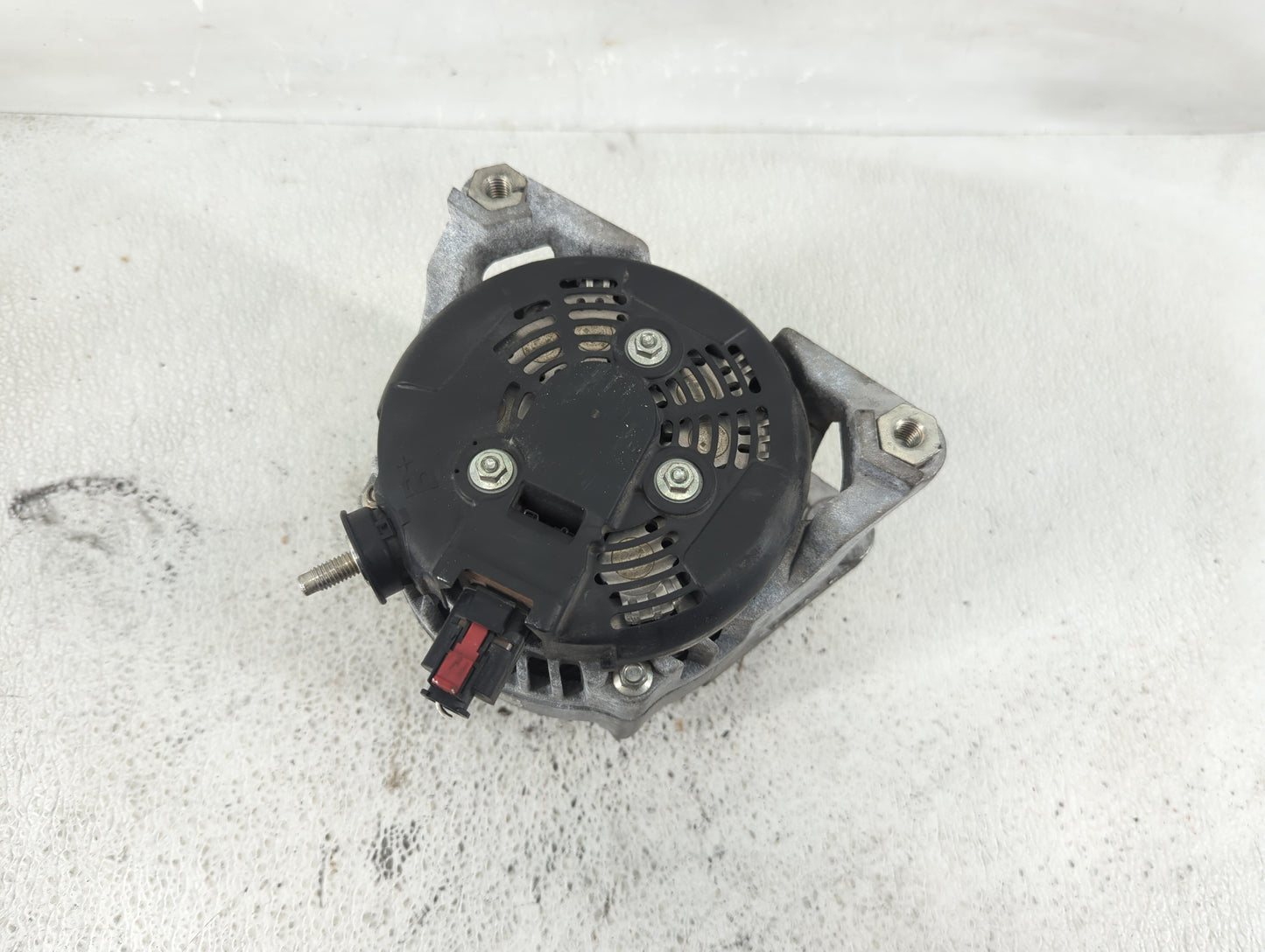 2020 Alfa Romeo Stelvio Alternator Replacement Generator Charging Assembly Engine OEM P/N:50559542 Fits Fits 2017 OEM Used A