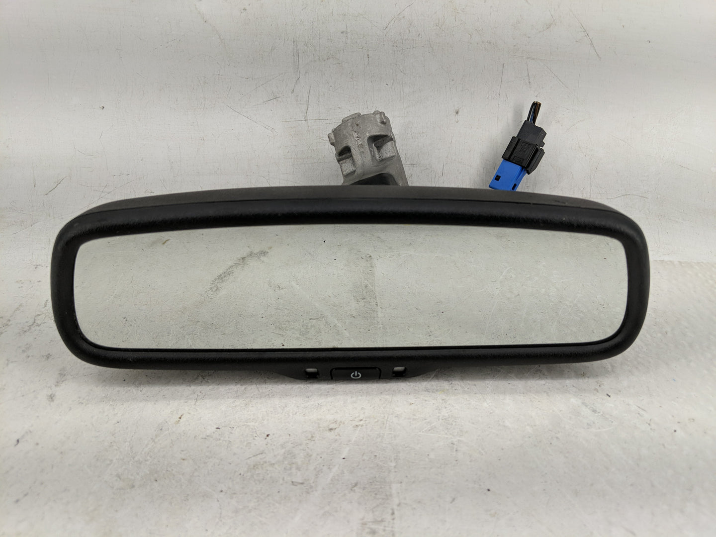 2020 Alfa Romeo Stelvio Interior Rear View Mirror Replacement OEM P/N:E11038303 Fits Fits 2017 OEM Used Auto Parts - Oemused