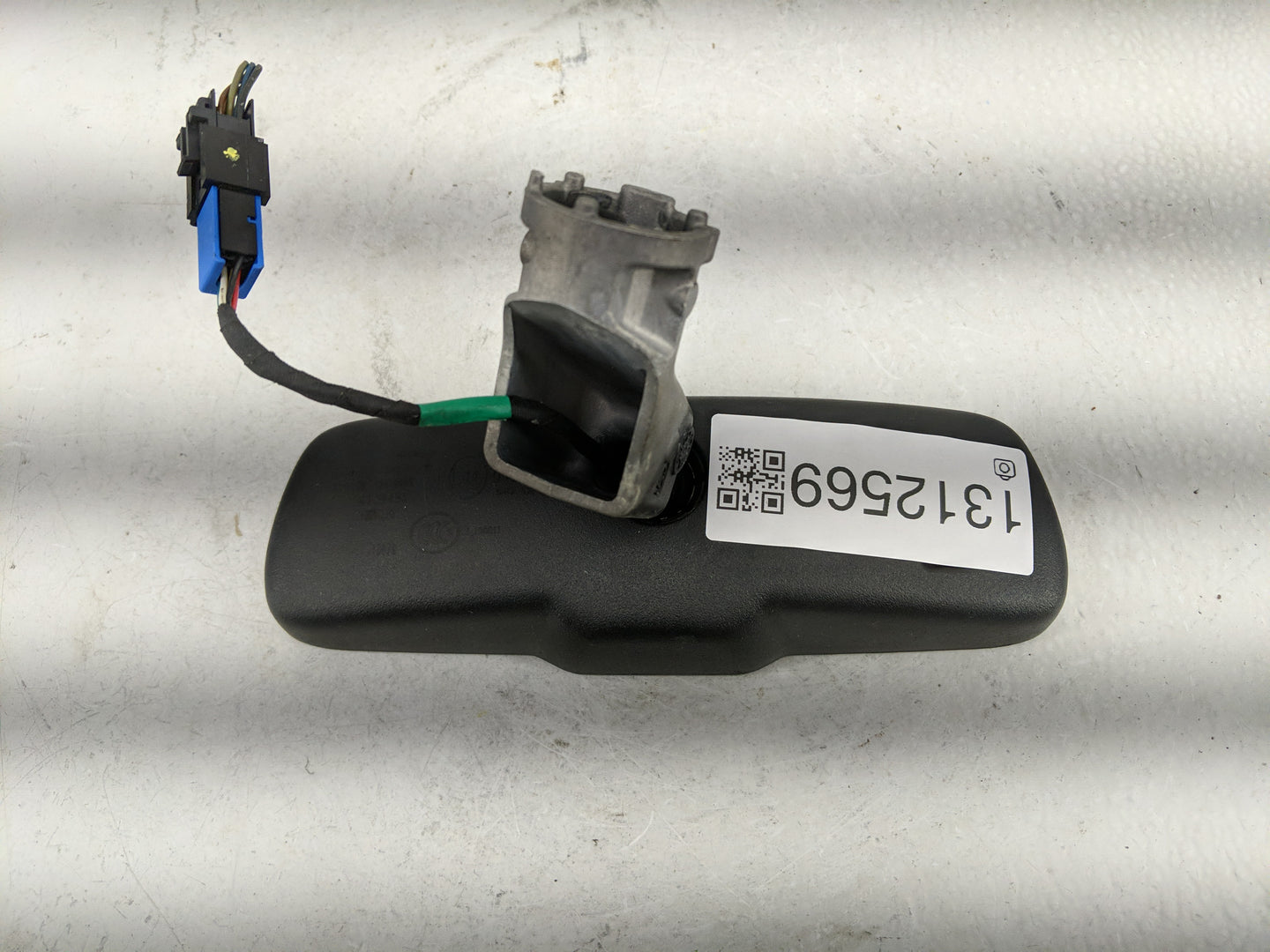 2020 Alfa Romeo Stelvio Interior Rear View Mirror Replacement OEM P/N:E11038303 Fits Fits 2017 OEM Used Auto Parts - Oemused