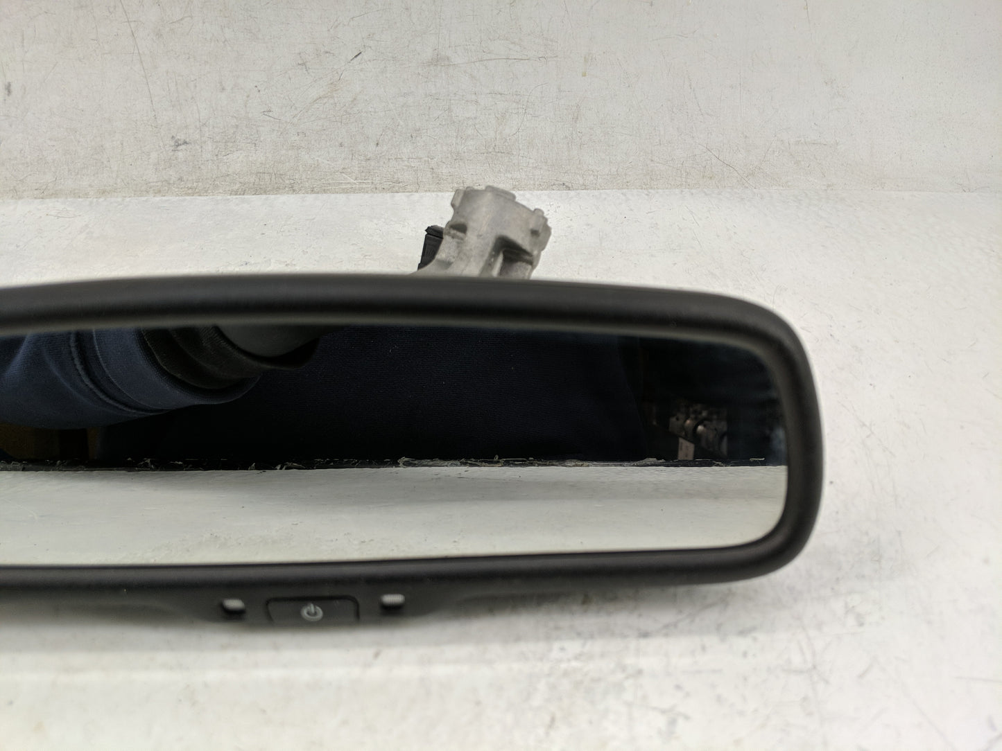 2020 Alfa Romeo Stelvio Interior Rear View Mirror Replacement OEM P/N:E11038303 Fits Fits 2017 OEM Used Auto Parts - Oemused