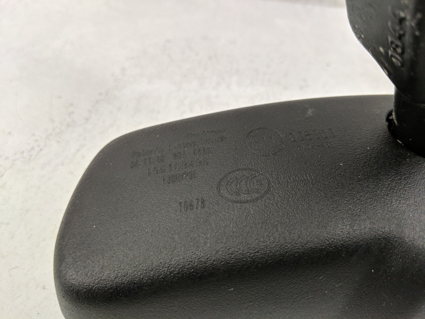 2020 Alfa Romeo Stelvio Interior Rear View Mirror Replacement OEM P/N:E11038303 Fits Fits 2017 OEM Used Auto Parts - Oemused
