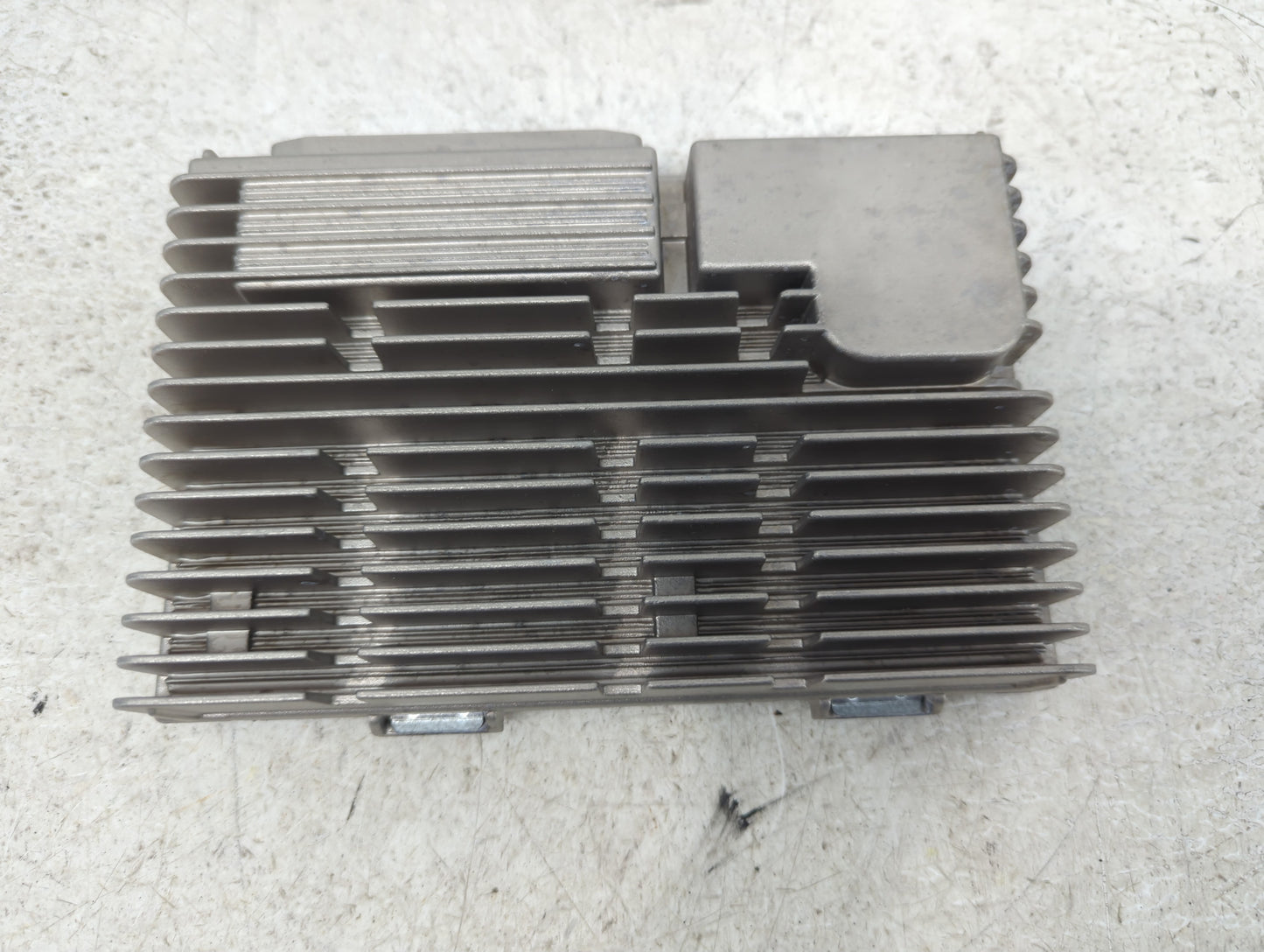 2020 Alfa Romeo Stelvio Radio AM FM Cd Player Receiver Replacement P/N:50556498 Fits OEM Used Auto Parts - Oemusedautoparts1