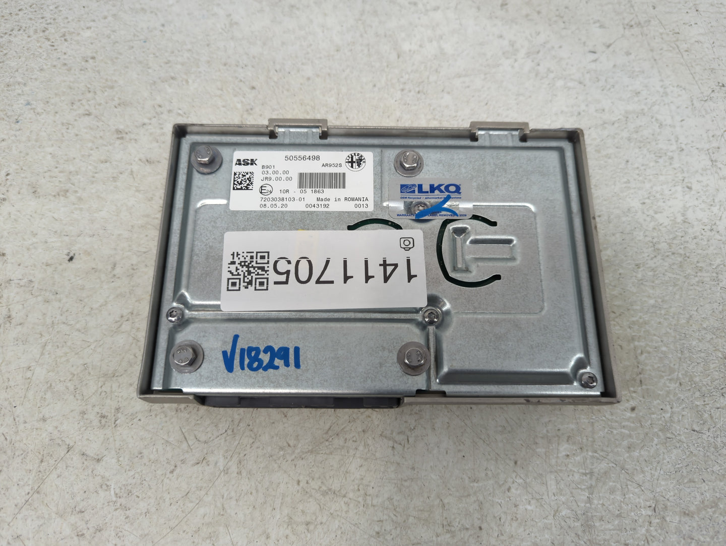 2020 Alfa Romeo Stelvio Radio AM FM Cd Player Receiver Replacement P/N:50556498 Fits OEM Used Auto Parts - Oemusedautoparts1