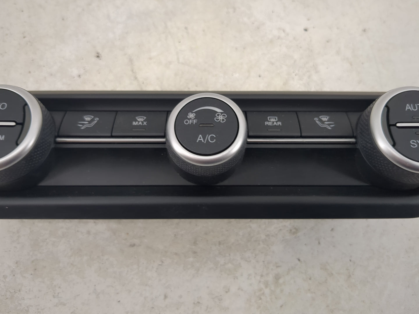 2020 Alfa Romeo Stelvio Climate Control Module Temperature AC/Heater Replacement P/N:02127 Fits OEM Used Auto Parts - Oemuse