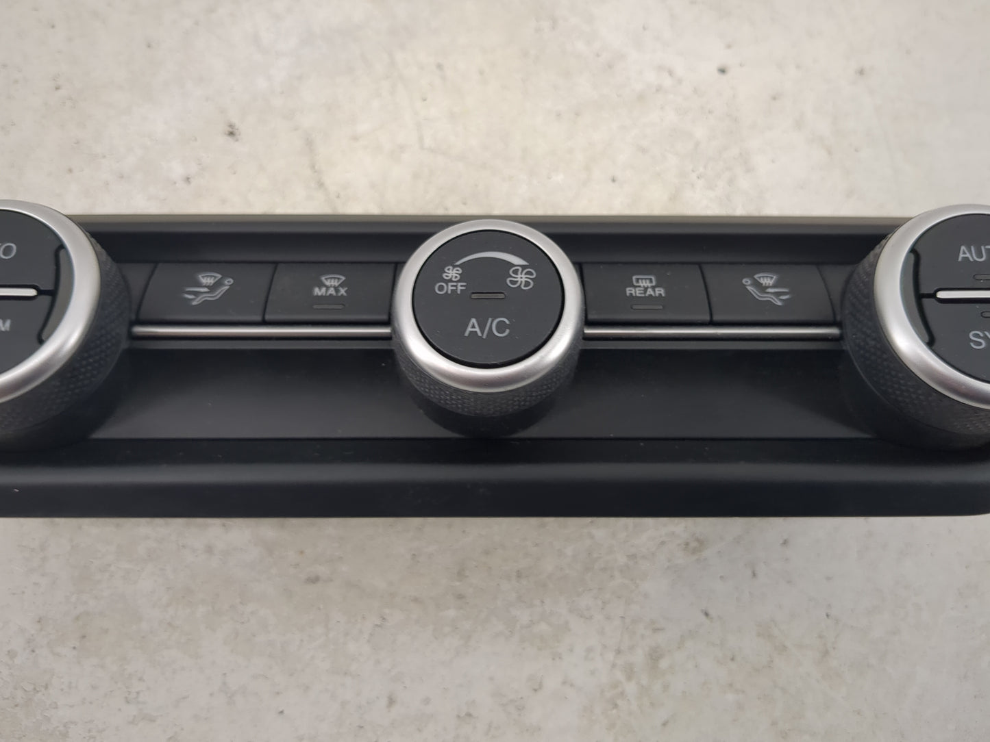 2020 Alfa Romeo Stelvio Climate Control Module Temperature AC/Heater Replacement P/N:02127 Fits OEM Used Auto Parts - Oemuse