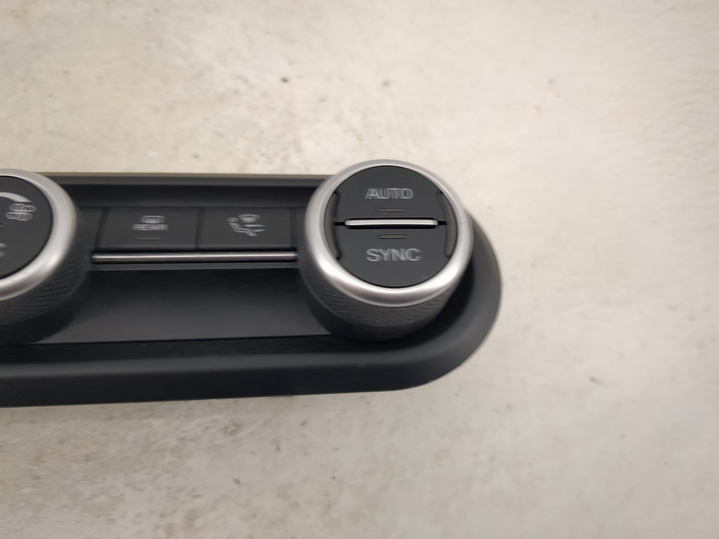 2020 Alfa Romeo Stelvio Climate Control Module Temperature AC/Heater Replacement P/N:02127 Fits OEM Used Auto Parts - Oemuse