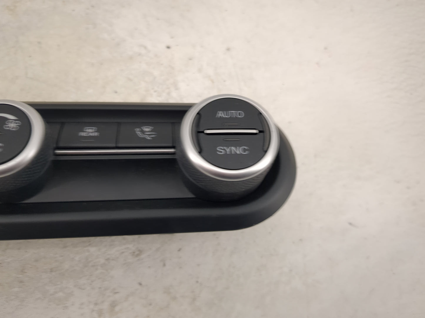 2020 Alfa Romeo Stelvio Climate Control Module Temperature AC/Heater Replacement P/N:02127 Fits OEM Used Auto Parts - Oemuse