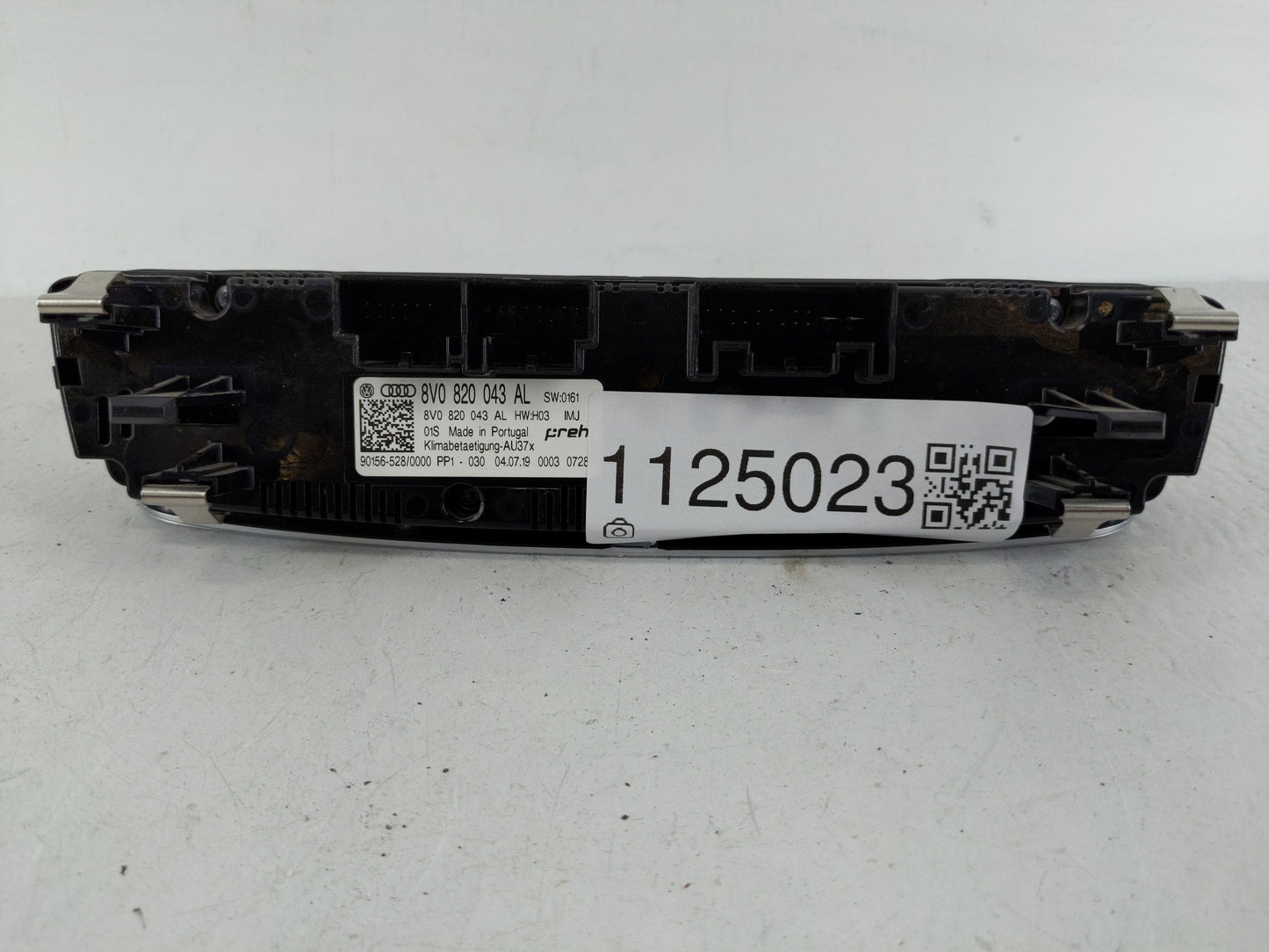 2020 Audi A3 Climate Control Module Temperature AC/Heater Replacement P/N:8V0 820 043 AL Fits OEM Used Auto Parts - Oemuseda