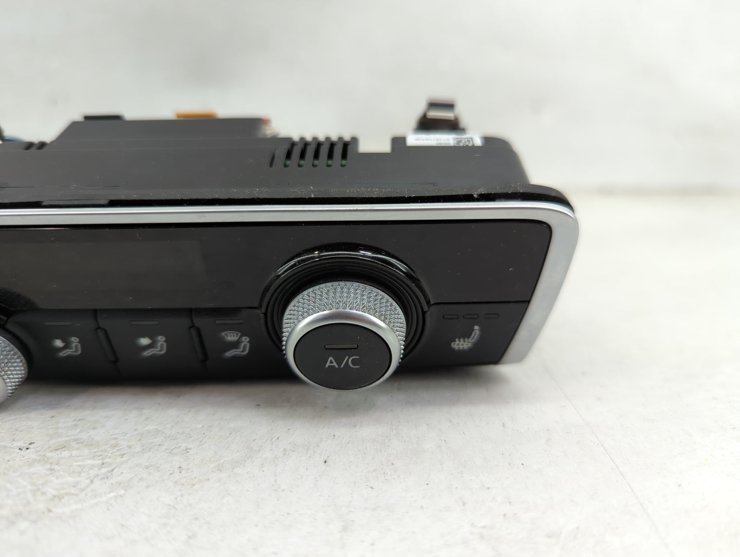 2020 Audi A3 Climate Control Module Temperature AC/Heater Replacement P/N:8V0 820 043 AL Fits OEM Used Auto Parts - Oemuseda