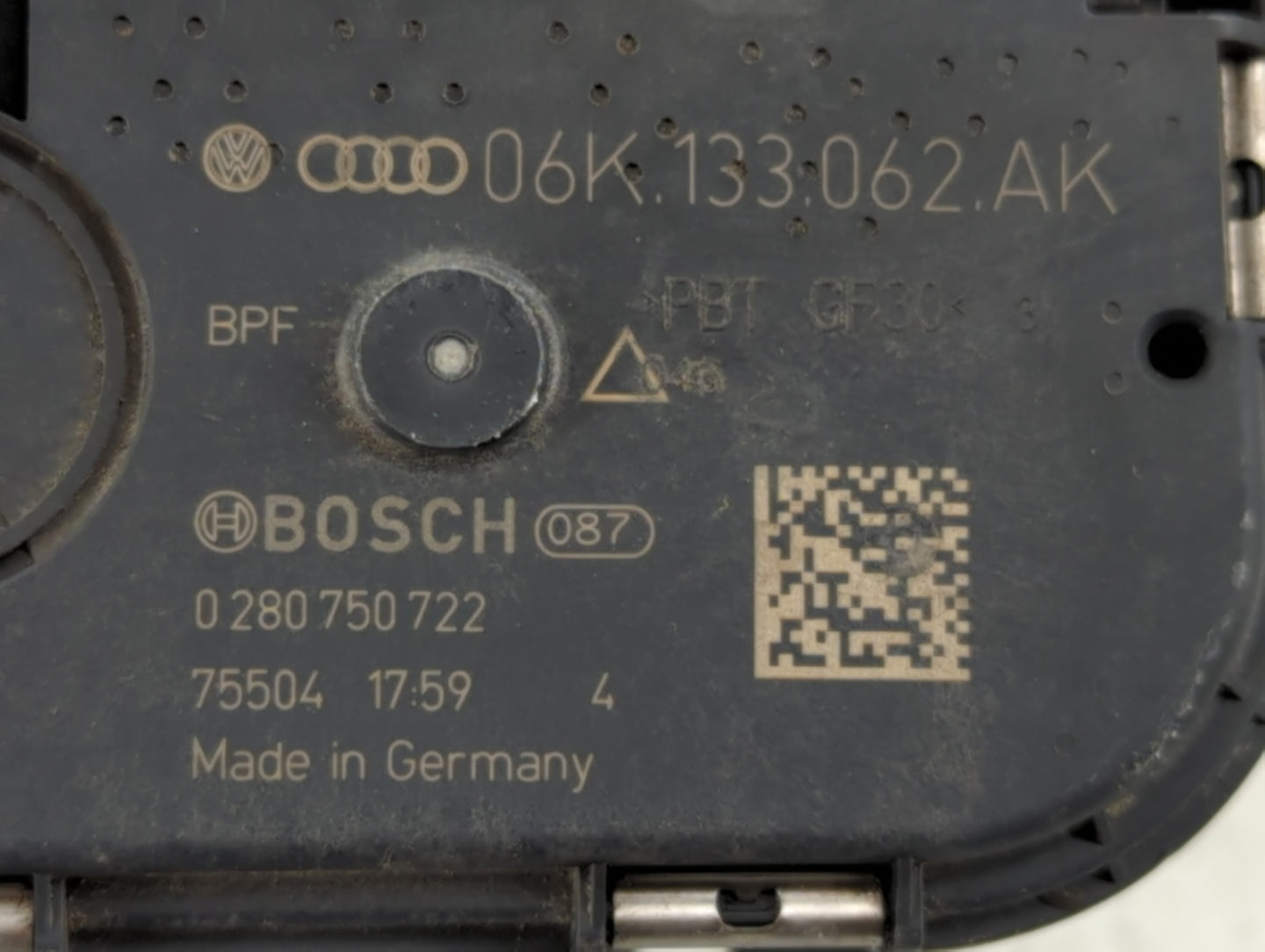 2017-2020 Audi A4 Throttle Body P/N:0 280 750 722 06K 133 062 AK Fits Fits 2017 2018 2019 2020 2021 2022 OEM Used Auto Parts