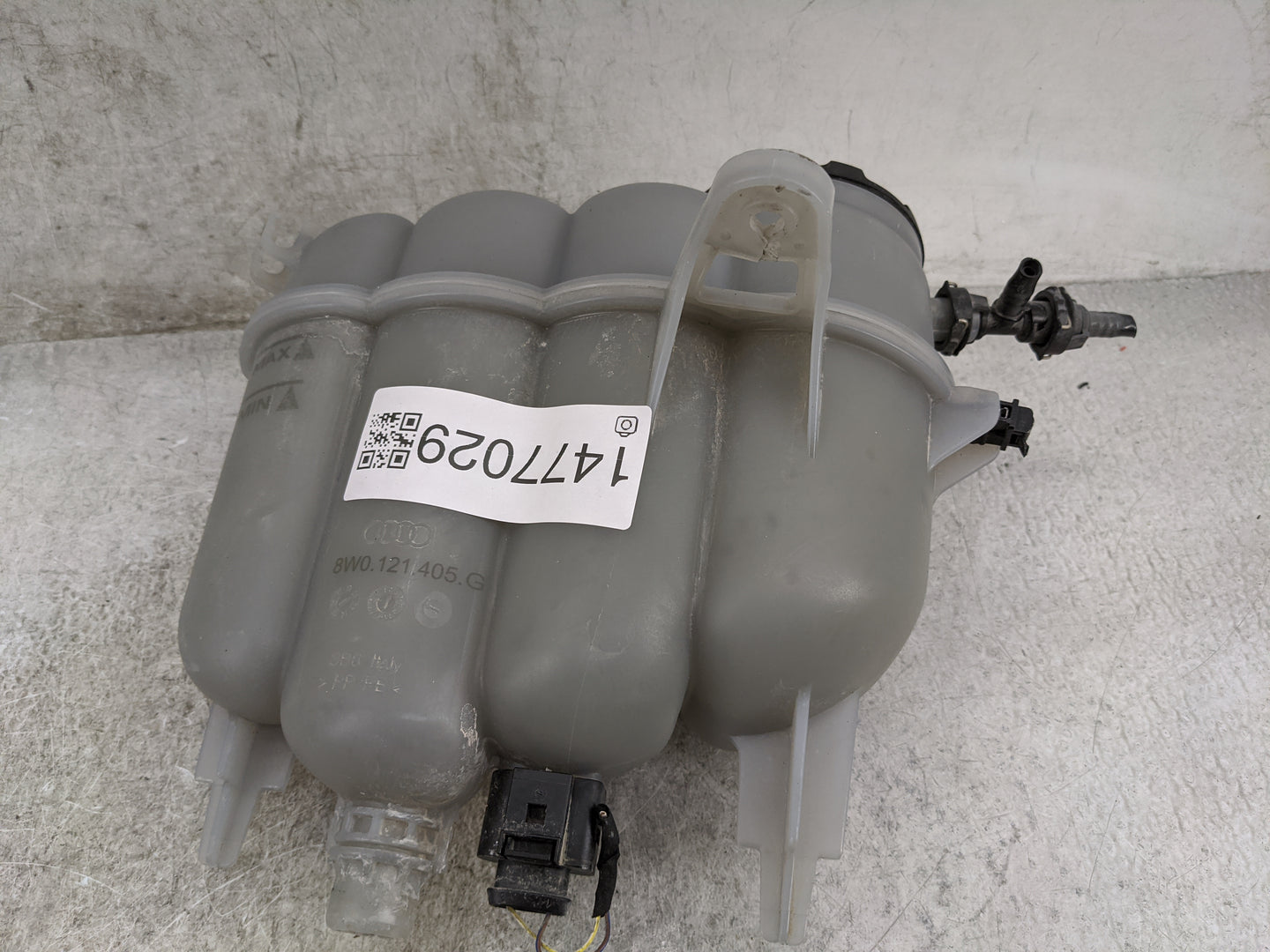 2017-2020 Audi A4 Radiator Coolant Overflow Expansion Tank Bottle - Oemusedautoparts1.com
