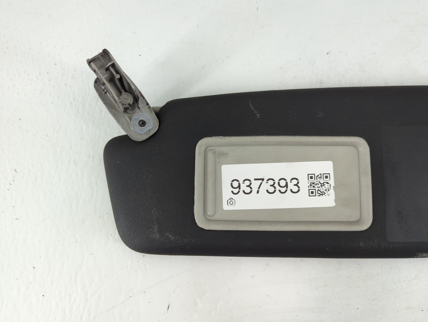 2020 Audi Q3 Sun Visor Shade Replacement Driver Left Mirror Fits OEM Used Auto Parts - Oemusedautoparts1.com