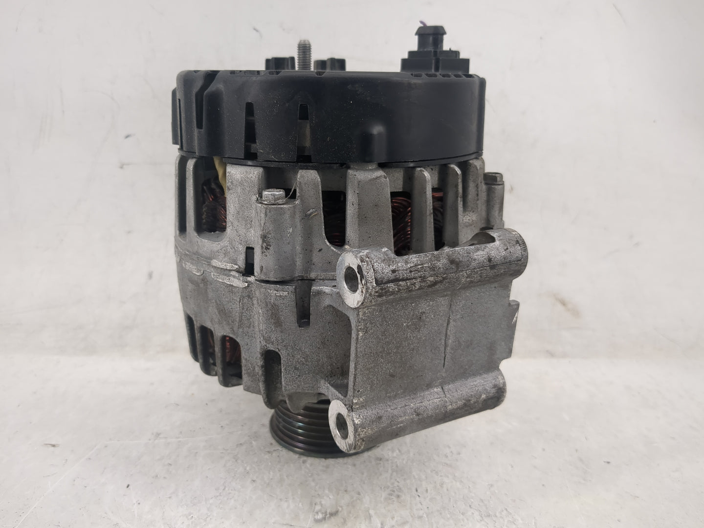2018-2020 Audi Q5 Alternator Replacement Generator Charging Assembly Engine OEM P/N:06L 903 027 Fits Fits 2018 2019 2020 OEM