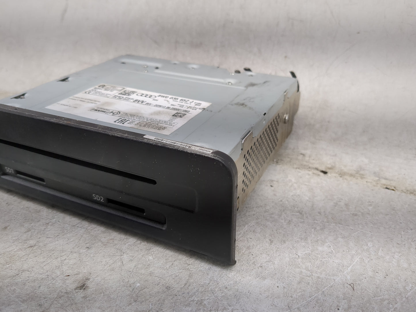 2018-2020 Audi Q5 Radio AM FM Cd Player Receiver Replacement P/N:8W0035652J 8W0035652A, 28618497 Fits Fits 2017 2018 2019 20
