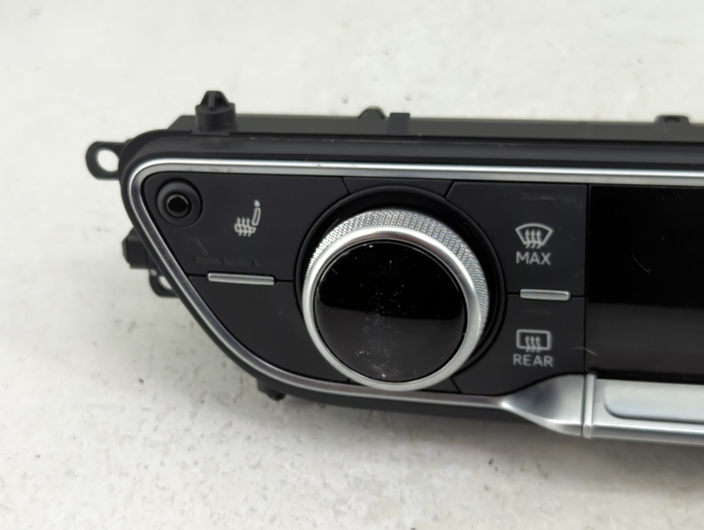 2018-2020 Audi Q5 Climate Control Module Temperature AC/Heater Replacement P/N:80A820043T Fits Fits 2017 2018 2019 2020 OEM 