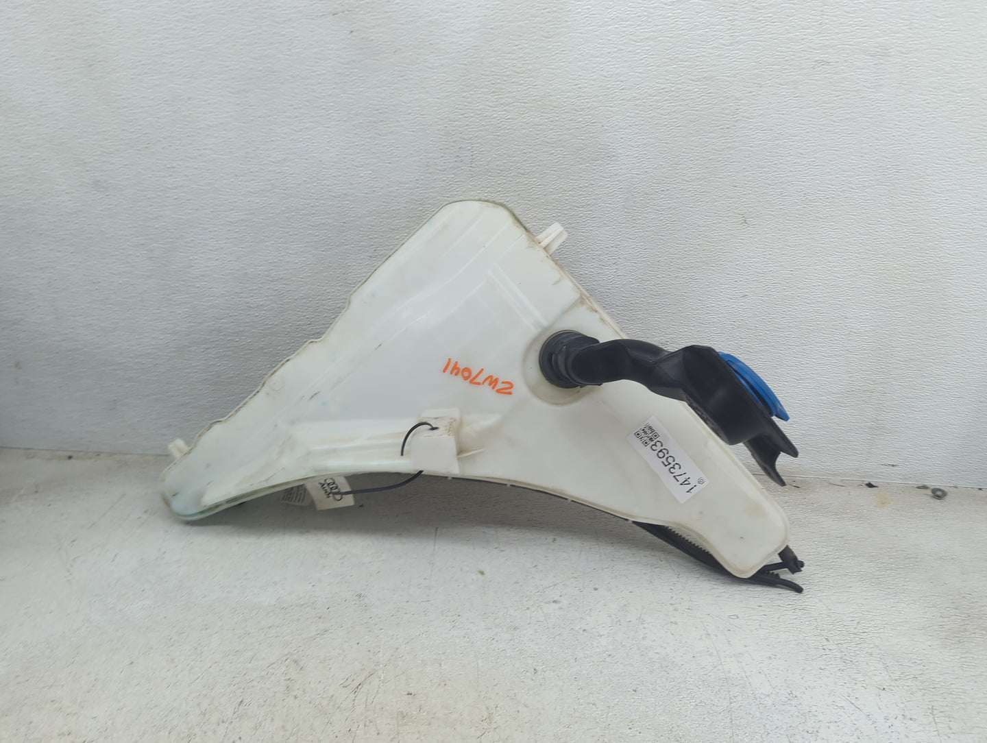 2020 Audi Rsq8 Windshield Washer Fluid Reservoir Bottle Oem - Oemusedautoparts1.com