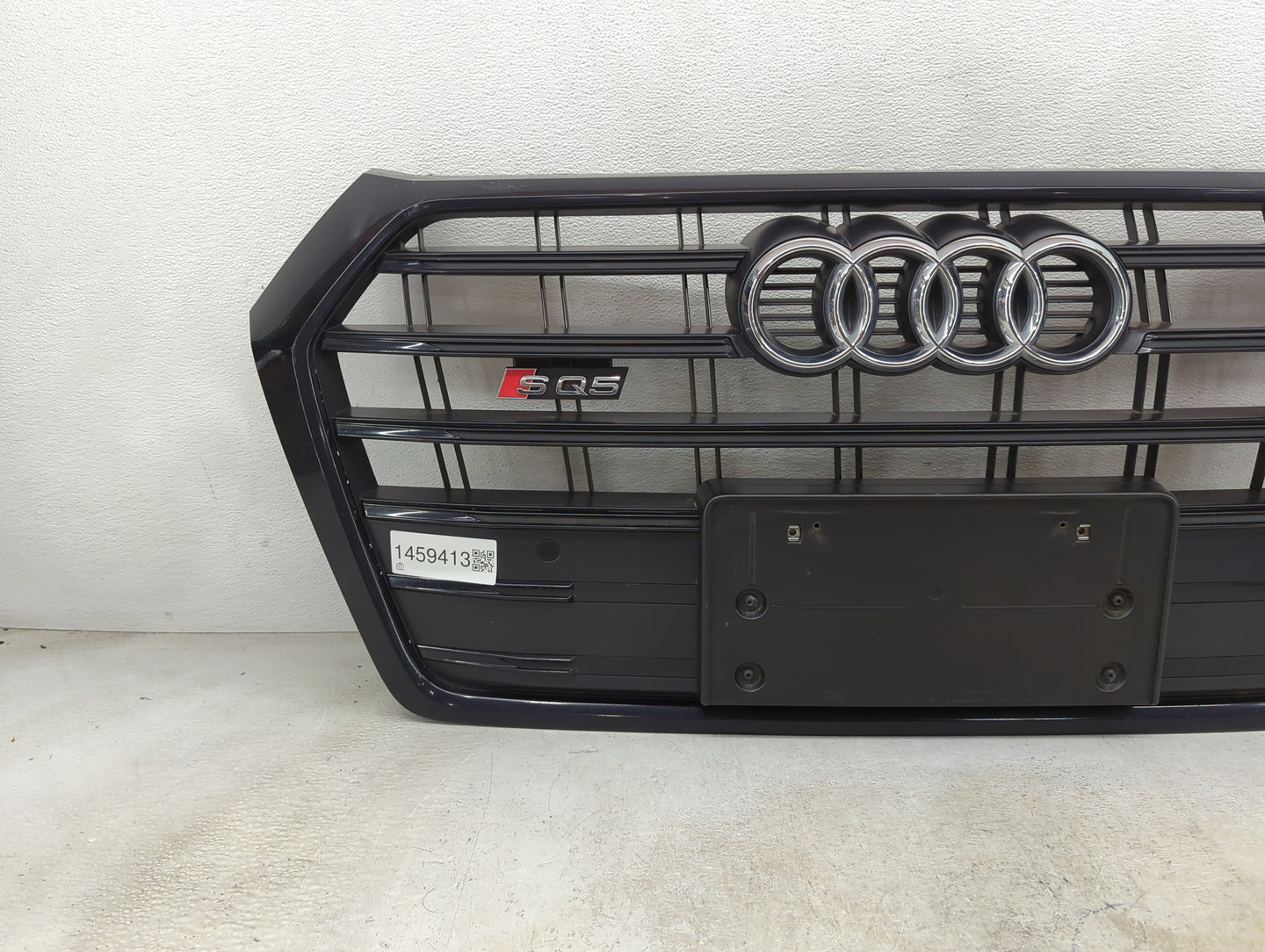 2018-2020 Audi Sq5 Front Grille Bumper Not Included - Oemusedautoparts1.com