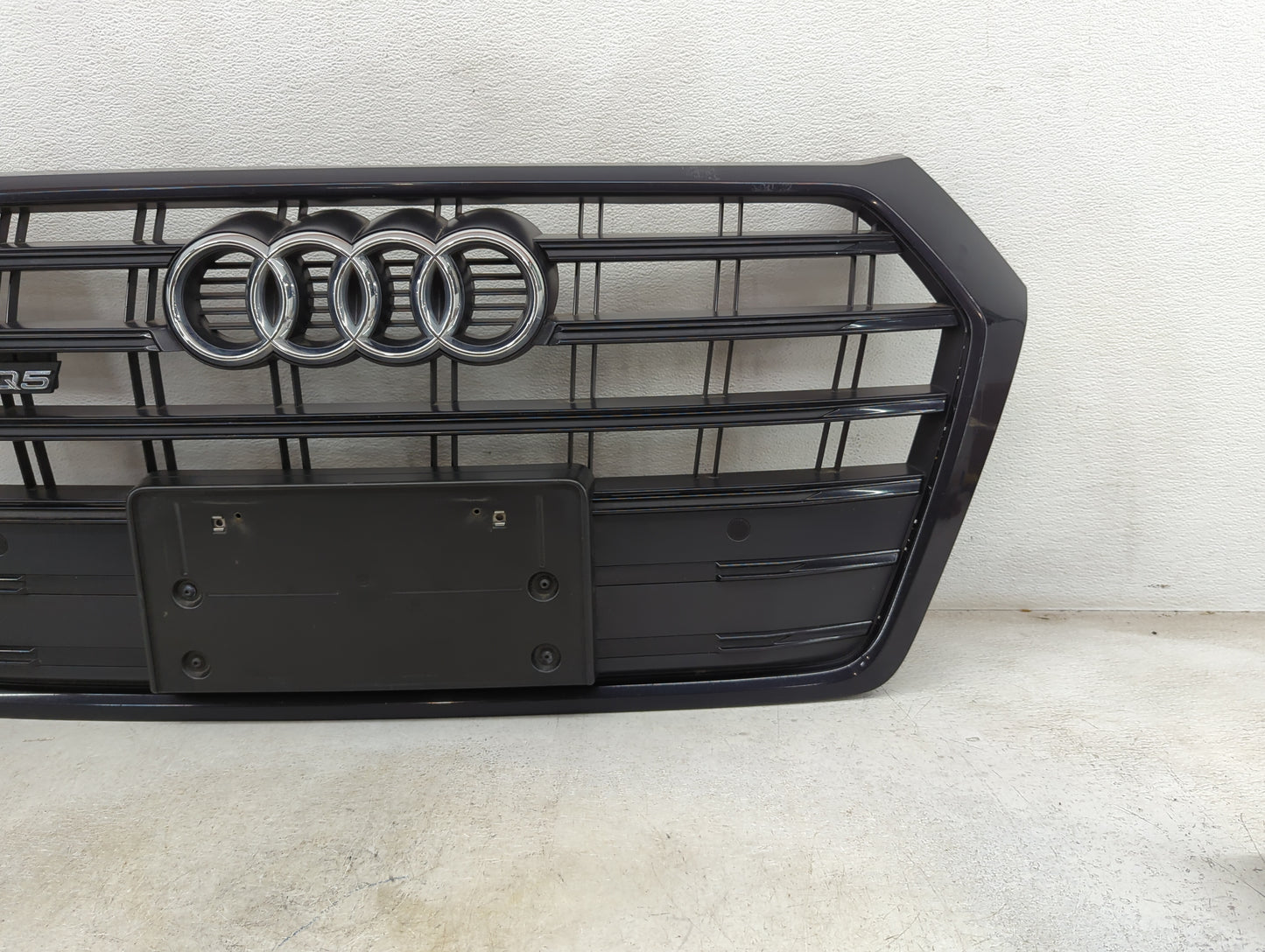 2018-2020 Audi Sq5 Front Grille Bumper Not Included - Oemusedautoparts1.com