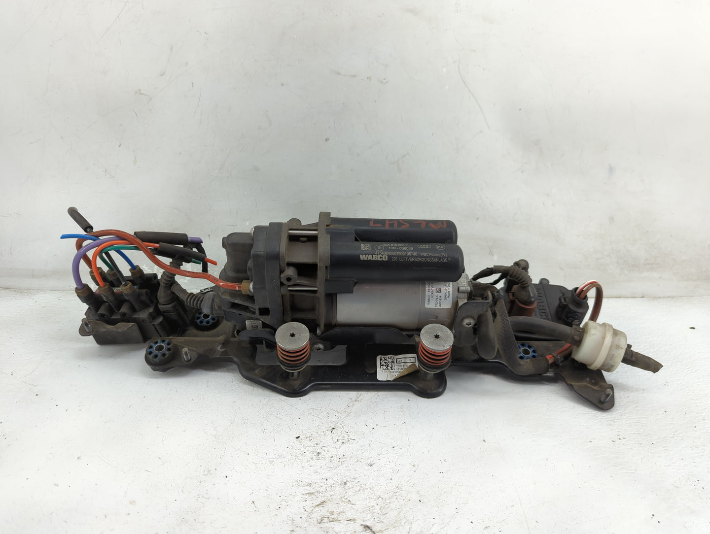 2018-2021 Audi Sq5 Air Suspension Pump 1460907 - Oemusedautoparts1.com