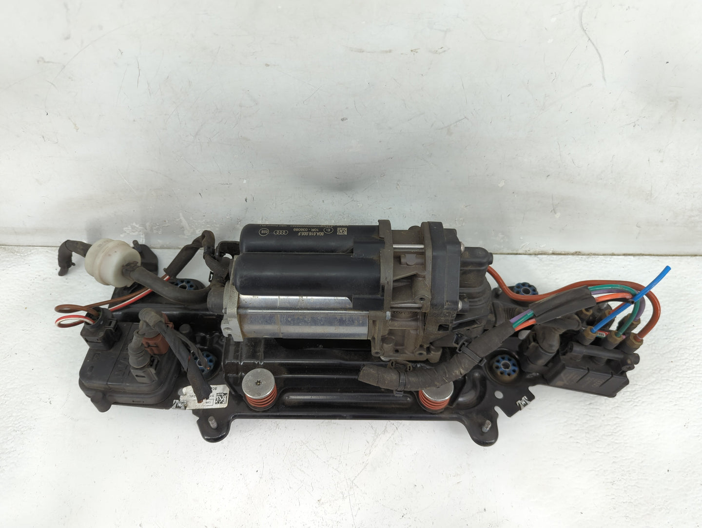 2018-2021 Audi Sq5 Air Suspension Pump 1460908 - Oemusedautoparts1.com