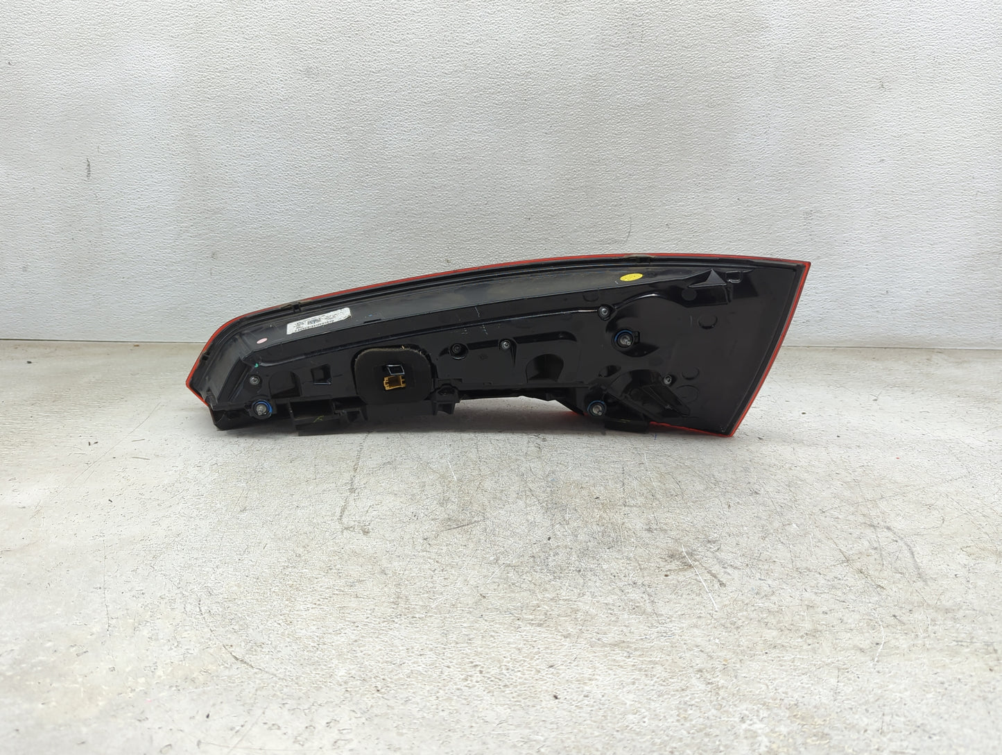 2018-2020 Audi Sq5 Driver Left Side Deck Lid Mounted Tail Light - Oemusedautoparts1.com