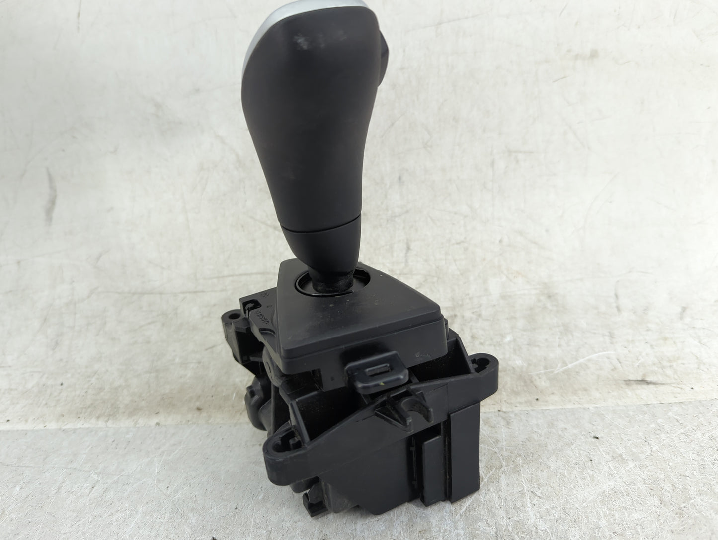 2020 Bmw 230i Floor Console Assembly Shifter - Oemusedautoparts1.com