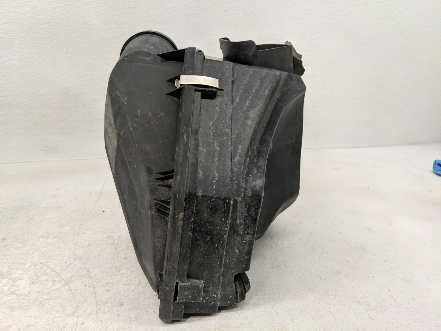 Bmw 330i Air Cleaner Intake-duct Hose Tube - Oemusedautoparts1.com