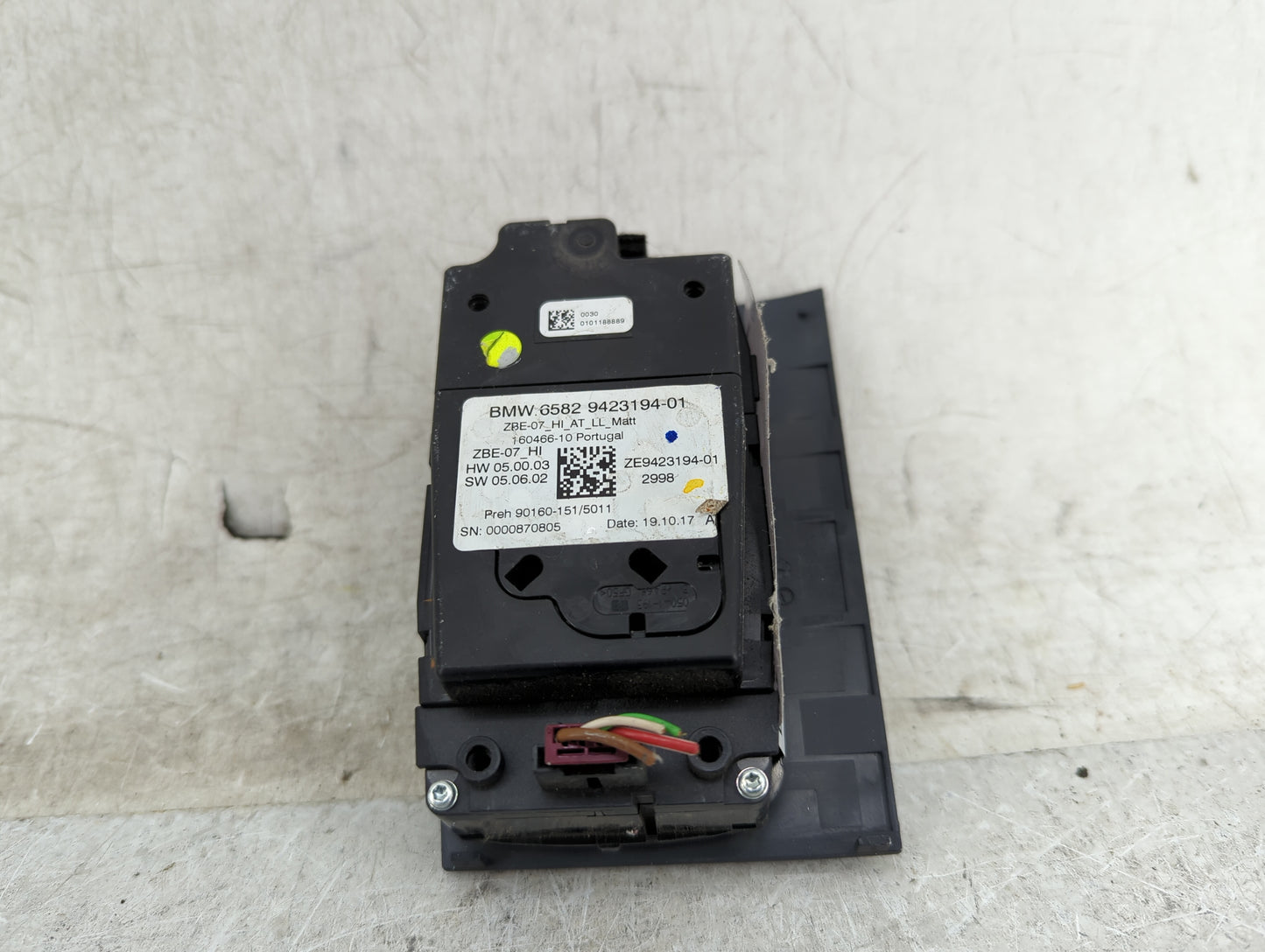 2020 Bmw 330i Radio AM FM Cd Player Receiver Replacement P/N:6582 9423194-01 ZE9423194-01 Fits OEM Used Auto Parts - Oemused