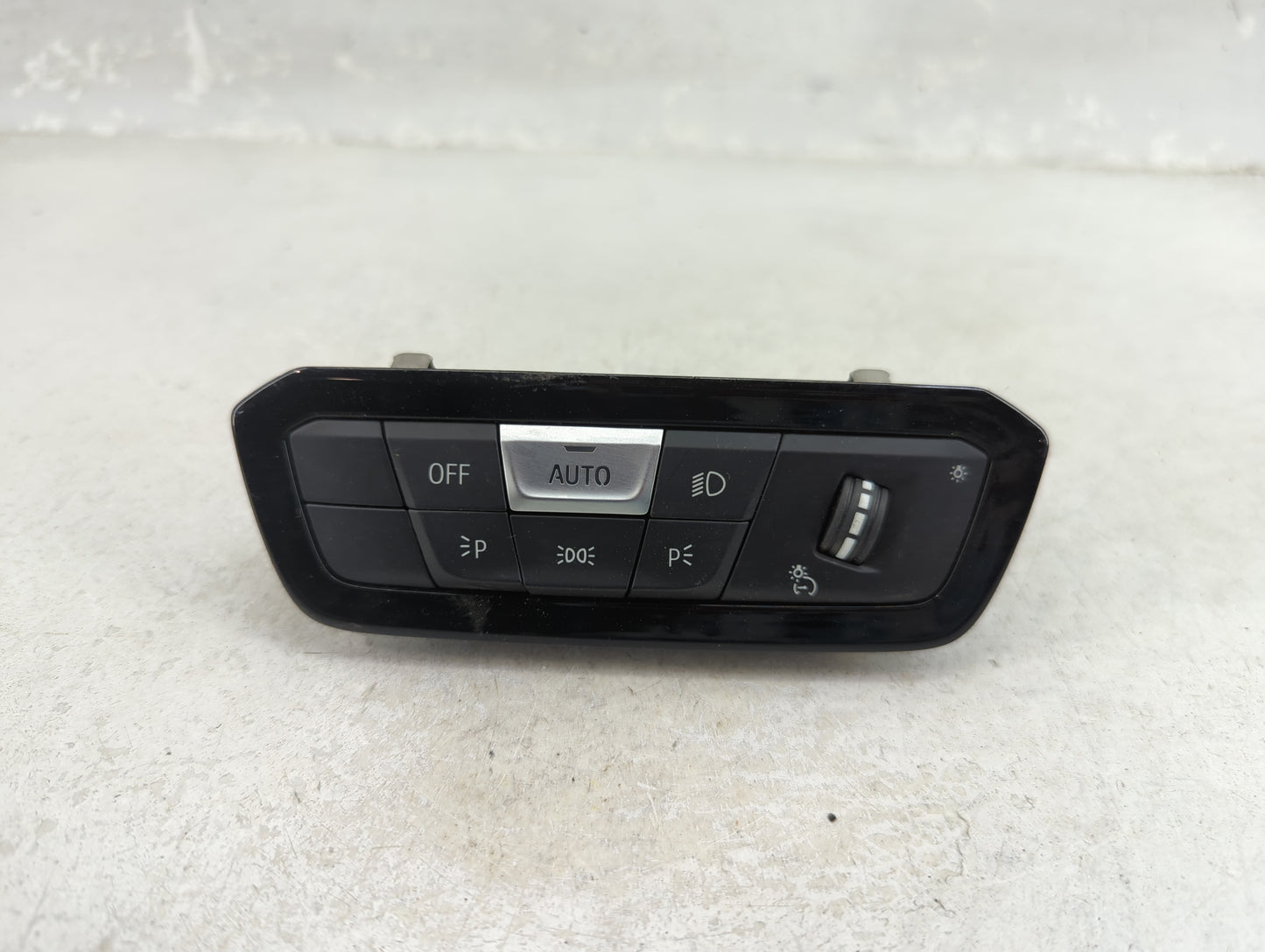 2020 Bmw 330i Headlight Head Light Switch Lamp Control E1084971 - Oemusedautoparts1.com