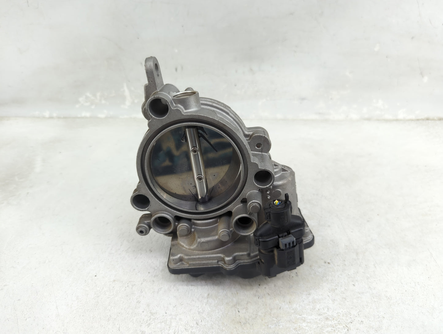 2017-2021 Bmw 330i Throttle Body P/N:8601651 A2C15021900 Fits Fits 2016 2017 2018 2019 2020 2021 2022 OEM Used Auto Parts - 