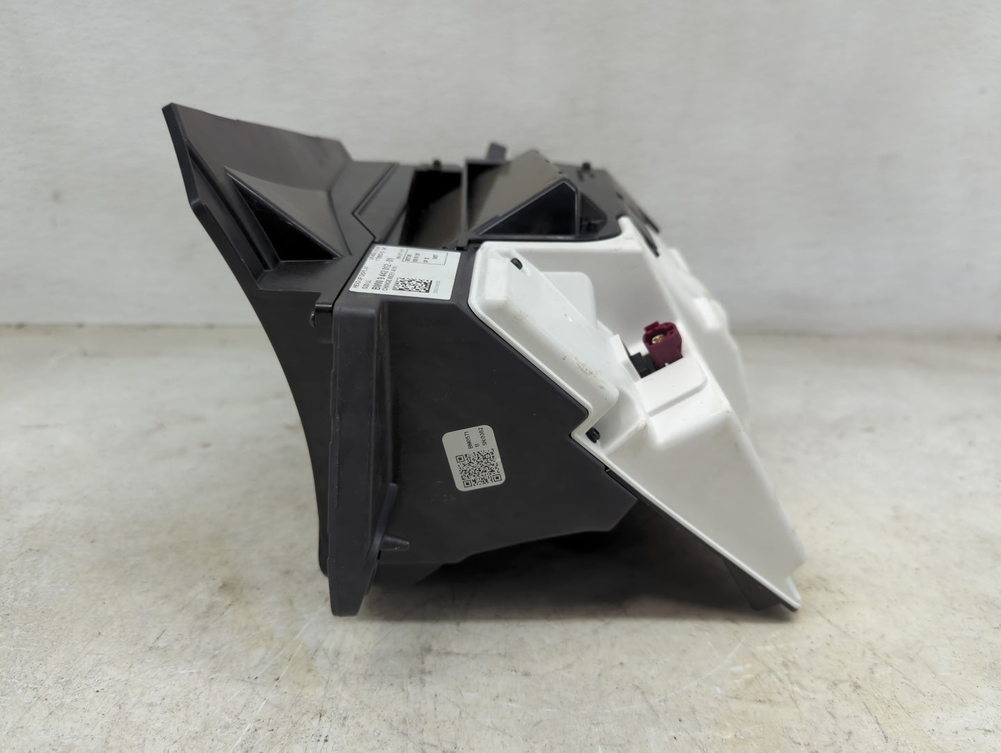2021-2021 Bmw 330i Information Display Screen - Oemusedautoparts1.com