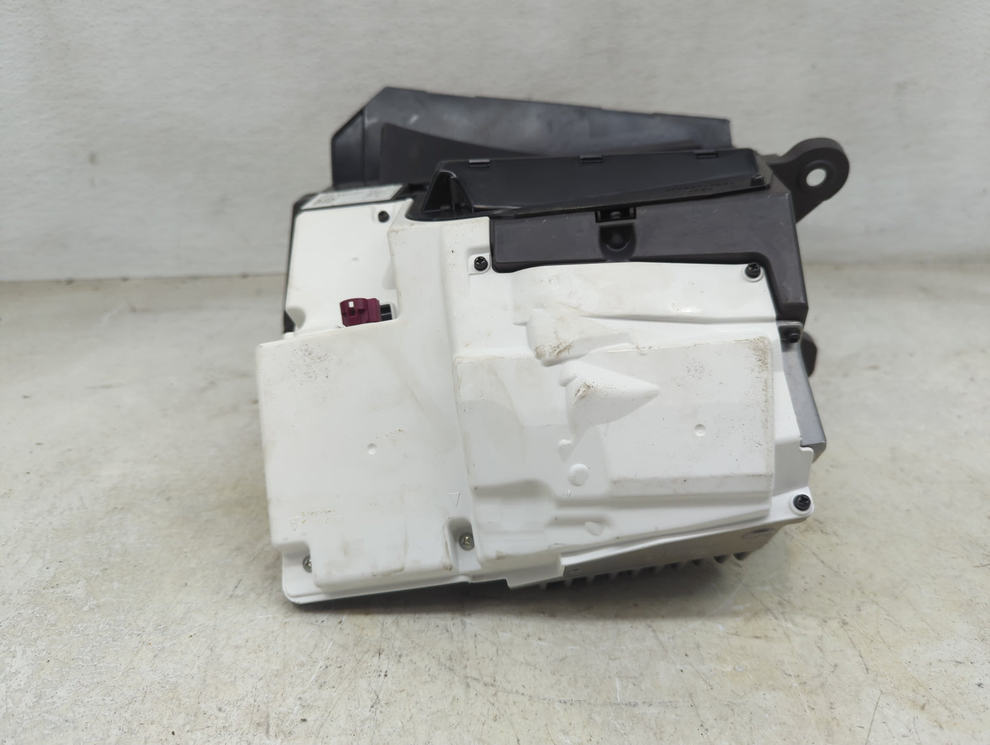 2021-2021 Bmw 330i Information Display Screen - Oemusedautoparts1.com