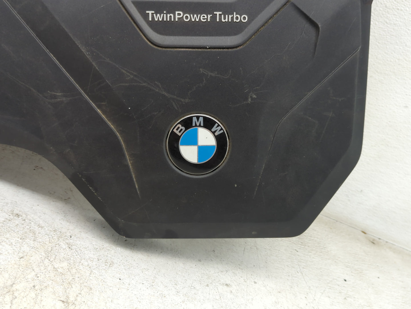 2020 Bmw 330i Engine Cover 1453599 - Oemusedautoparts1.com