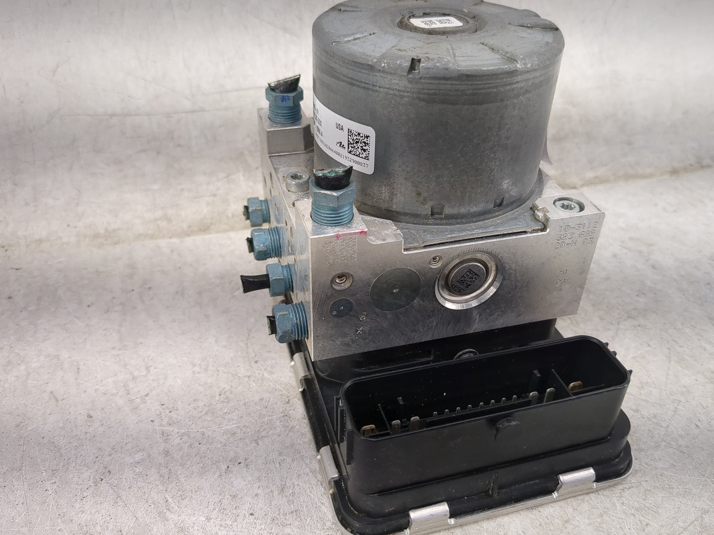 2019-2020 Bmw 330i ABS Pump Control Module Replacement Fits Fits 2019 2020 OEM Used Auto Parts - Oemusedautoparts1.com