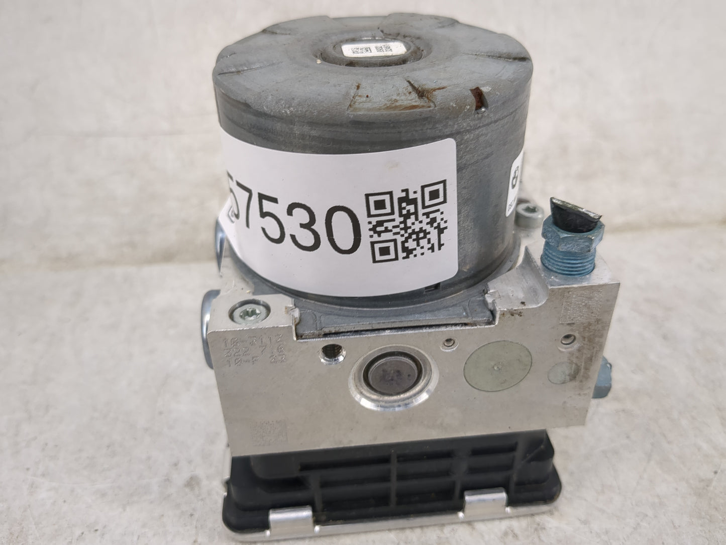 2019-2020 Bmw 330i ABS Pump Control Module Replacement Fits Fits 2019 2020 OEM Used Auto Parts - Oemusedautoparts1.com