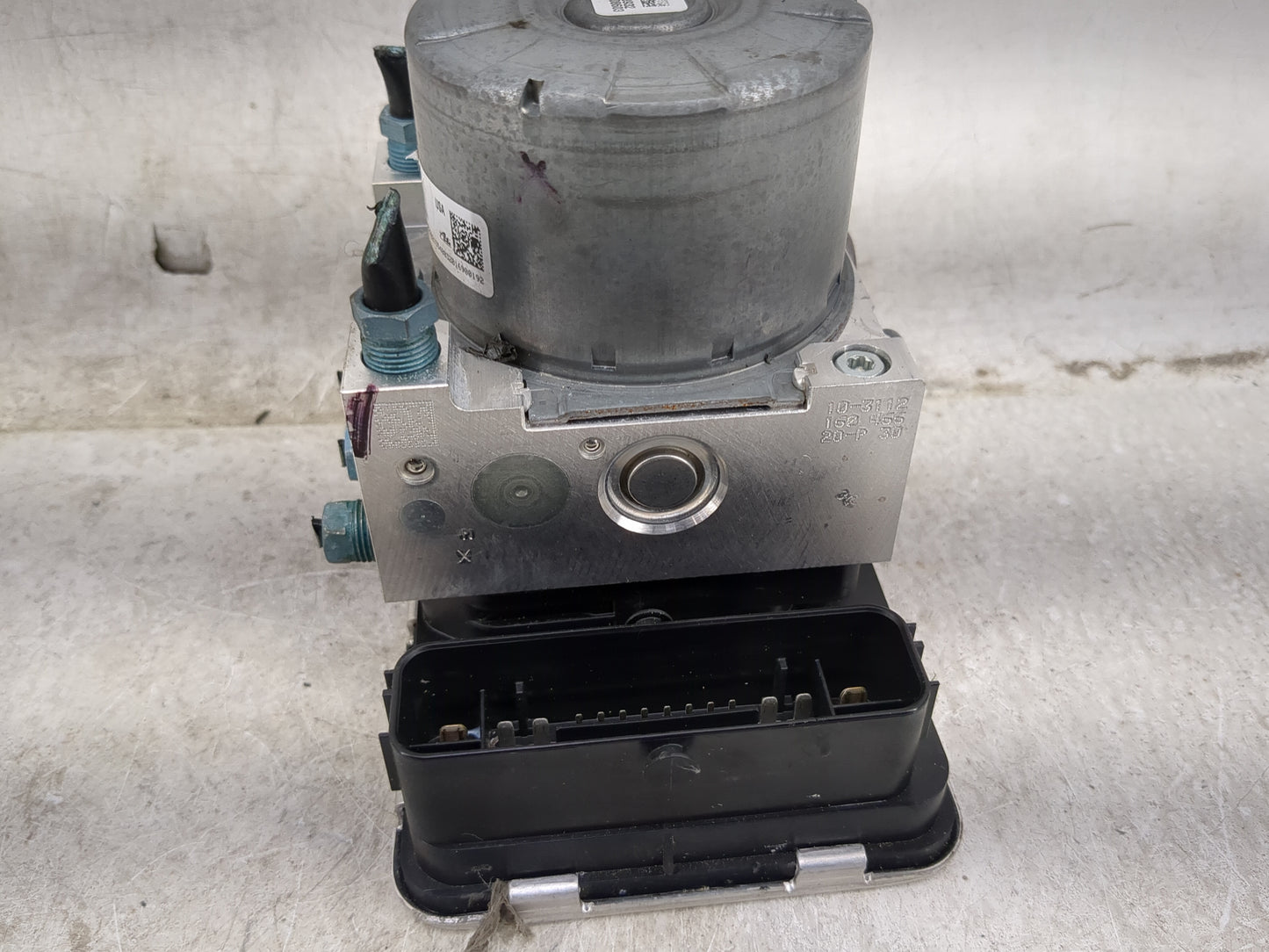 2019-2020 Bmw 330i ABS Pump Control Module Replacement Fits Fits 2019 2020 OEM Used Auto Parts - Oemusedautoparts1.com