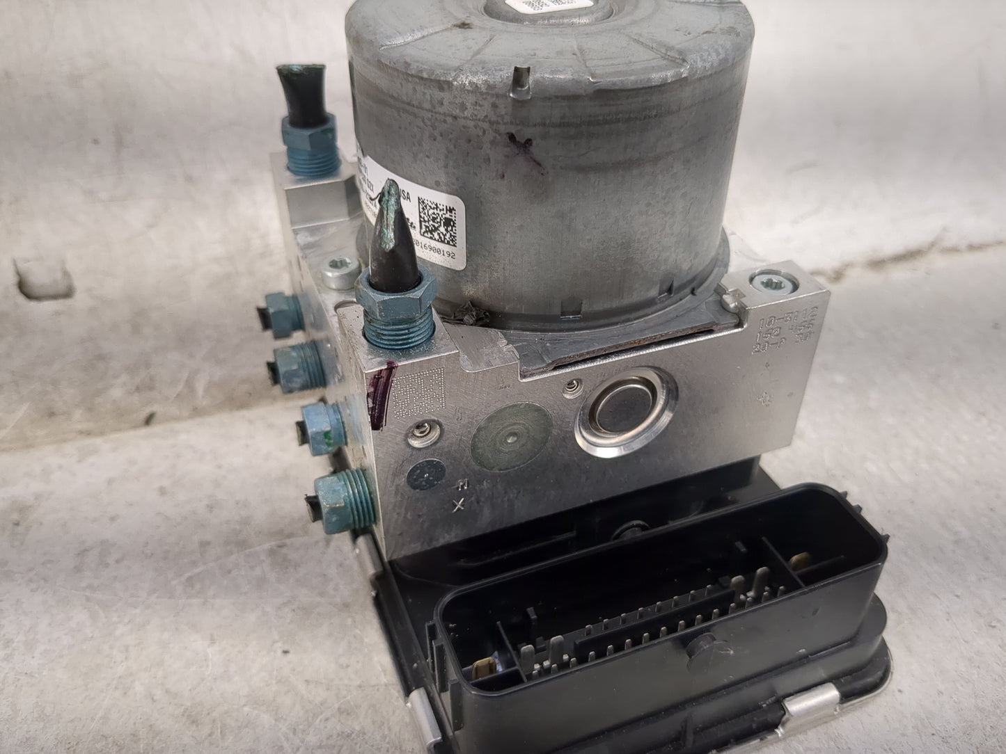 2019-2020 Bmw 330i ABS Pump Control Module Replacement Fits Fits 2019 2020 OEM Used Auto Parts - Oemusedautoparts1.com